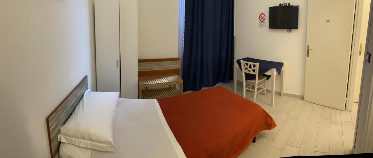 B&B Del Corso - Affittacamere Giulianova Exterior foto
